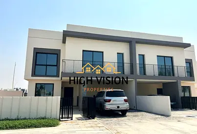Golf View 4BR TH | Vacant | Near Entrance
