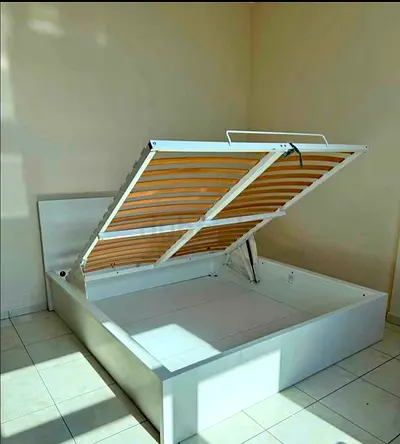 IKEA hydrolic bed with mattress queen size bed