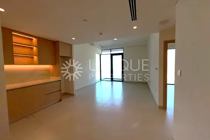 Luxury Living | Golf Heights | Close to Everything