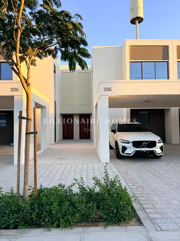 SINGLE ROW | BIG PLOT | PREMIUM COMMUNITY