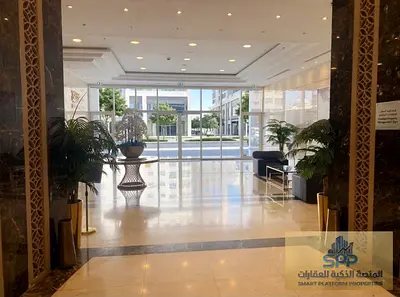 Air conditioning is provided by the owner, with free parking. Beautiful 3bedroom apartment with a spacious living room.