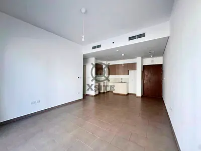 Spacious 1 BR | Well Maintained | Community View
