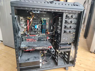 For Sale:  Gaming PC in Cooler Master