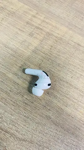 Apple AirPods Pro 3 Right Earbud only