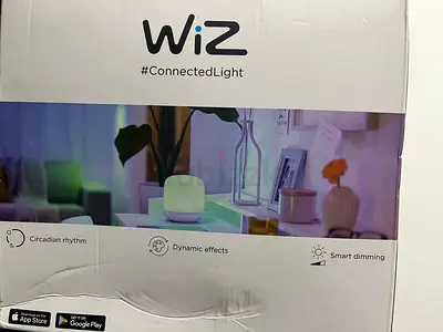 Wiz table smart lamp