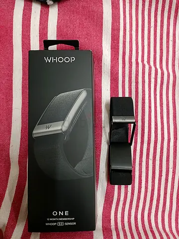 WHOOP Strap 5.0 fitness tracker with 12-month membership (black)