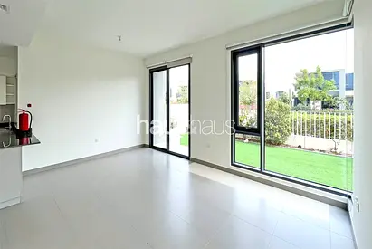 Greenbelt | Great condition | Available October