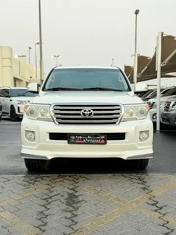Pristine Toyota Land Cruiser VXR 2014 | GCC Specs | Well Maintained