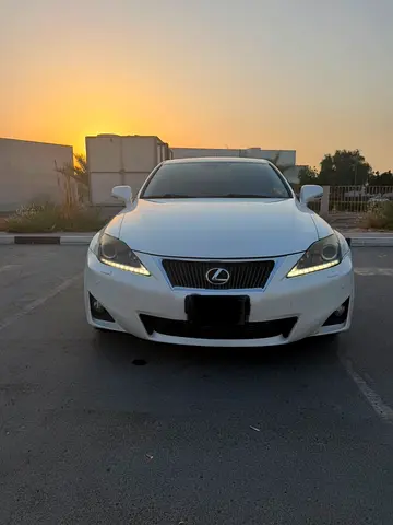 2011 Lexus IS 300 GCC Specs - Well Maintained