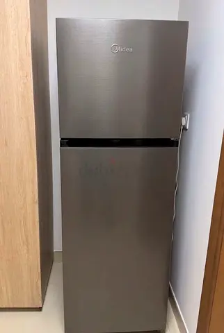 Midea Stainless Steel Top Freezer Refrigerator - Great Condition