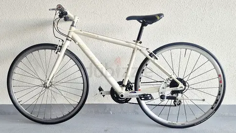 Fuji Absolute 5 Hybrid bike ALUXX Aluminum Frame S 8×3 Shimano Altus Wheels 700s Not negotiable 600