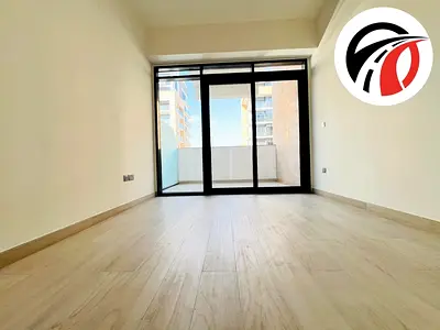 استوديو ميدان | عزيزي ريفييرا 18 | شرفة | إطلالة على وسط المدينة