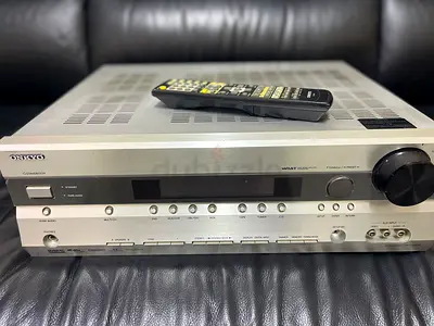 7.1 ONKYO TX SR505 AMPLIFIER