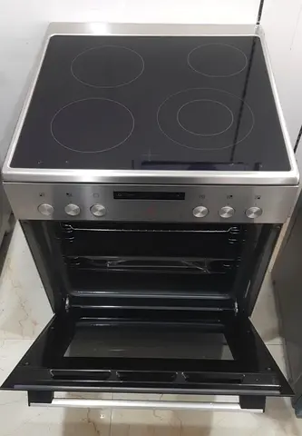 Siemens 4 hubs new model latest version electric cooker same like new conditon for sale