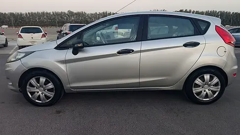 2012 FORD FIESTA 照片 9