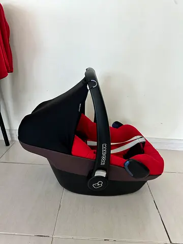 Maxi-cosi pebble infant carrier seat