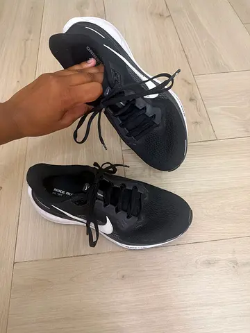 Nike running shoes, black, size available (used) - comfortable daily trainers