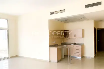 Spacious Corner Unit | 3 Balconies | 1,081 Sq.Ft | Covered Parking