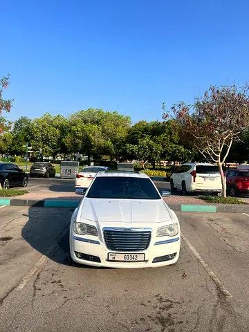 2014 Chrysler 300C HEMI - GCC Specs - Pristine Condition
