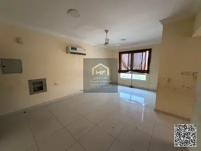 شقة واسعة للإيجار في المويهات 2 – موقع مميز على شارع عمار 🏢  شقة (غرفة وصالة) بمساحات ممتازة وتقسيم مريح في موقع حيوي!  ✨ تفاصيل العقار والمميزات:  ا