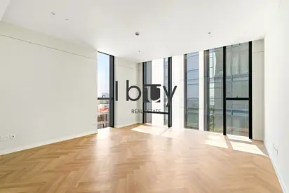 Rooftop Pool & Gym | Partial Sea View