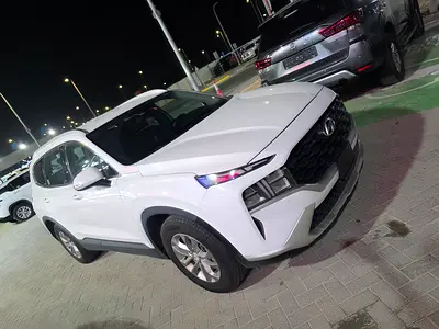 2022 Hyundai Santa Fe SE GCC Specs