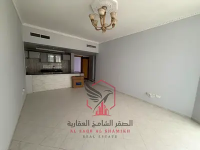 شقة غرفة و صالة مطبخ امريكي بالاطلالة بحرية مع خزائن بالحائط تكييف على المالك جيم و مسبح مجاني و شهر مجاني مع تسهيلات في الدفع ممتازة