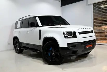 2023 Land Rover Defender P400 110 HSE P400, 8/2028 Land Rover Warranty and Service Pack, GCC