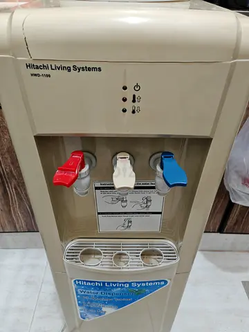 Hitachi Water Cooler/Heater V Good condition