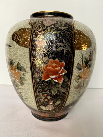 Vintage Japanese Satsuma-Style Floral Ceramic Vase with Crackle Glaze, size 20x26 cm