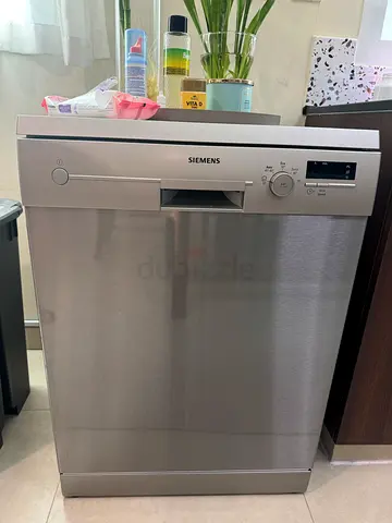 Siemens freestanding stainless steel dishwasher - very good condition