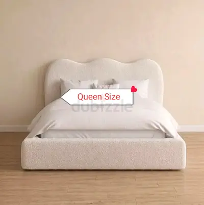 Modern Design Queen Size Luxury Fabric Bed with Spring Mattress