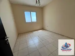 Three rooms plus a living area, central gas air conditioning, a large master bedroom, an excellent l