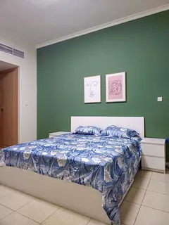 Spacious family Room in a Clean Environment (Indian Family)