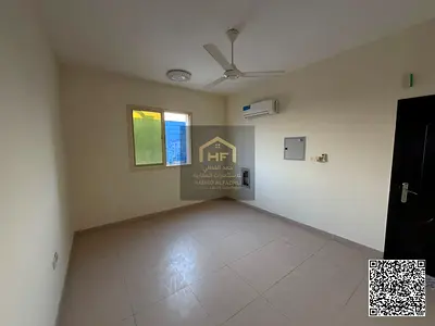 🏢 شقة واسعة للإيجار في الروضة 3 – بجانب شارع عمار 🏢 شقة (غرفة وصالة) بمساحة واسعة وموقع مميز وقريب من كافة الخدمات! ✨ المواصفات والمميزات: التقسي