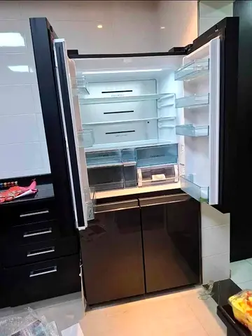 Hitachi 4-Door Latest model French Door Refrigerator - Excellent Condition