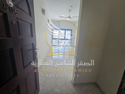 شقة غرفتين وصالة للإيجار في البوطينه مساحات واسعه مع بلكون اطلاله مفتوحه صيانه مجانيه قريبه علي جميع الخدمات سهل الوصول الي مخرج دبي