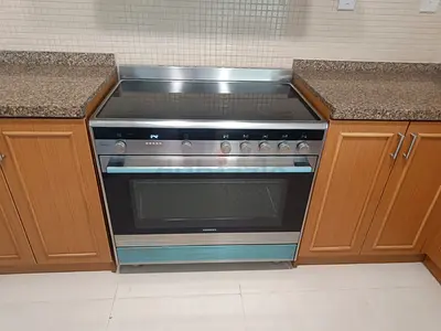 SIEMENS iQ700 Model Electric Ceramic 5 Hobs Ceramic Cooker Range Size 90 X 60cm