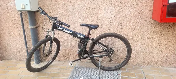 Land Rover branded mountain bike, good working condition, Foldable, Khalidiya area.