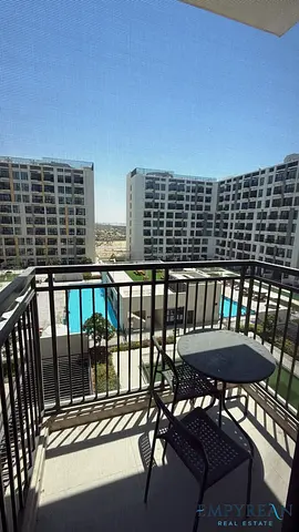 Modern Apt 1 Bedroom Ready To Move