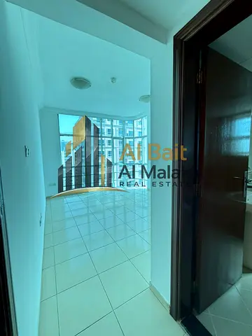 شقة عائلية واسعة بإطلالة مفتوحة في التعاون