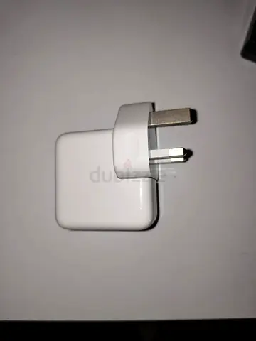 Macbook Charger (30W) [CAN NEGOTIATE PRICE]