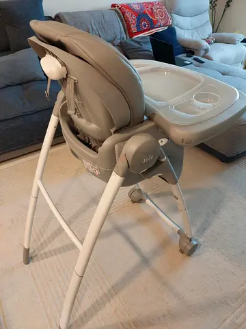 JOIE baby feeding chair, perfect condition.