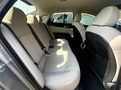 2021 KIA K5 — миниатюра 12