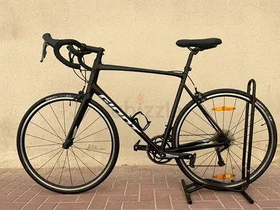 XL Carbon forks Aluminium Body Giant Contend 2 Claris 8*2 Speed Frame 59 Neat and clean