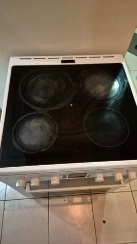Used electric ceramic hob oven unit - working, signs of wear