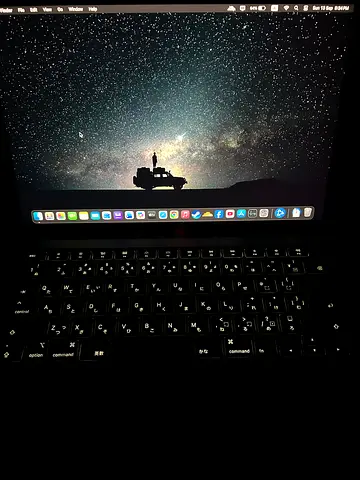 Apple MacBook Air (Space gray) 13 Inch - Excellent Condition, Barely Used