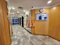 NO COMMISSION ● NEAR SAHARA CENTRE ● SPLANDED 2-BHK APRT WITH BALCONY ● WARDROBE