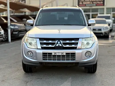 Mitsubishi Pajero 2015 GLS GCC Specs - Excellent Condition