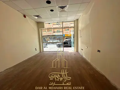 SHOPTS AVAILABLE IN KARAMA NEAR PARK REGIS HOTEL